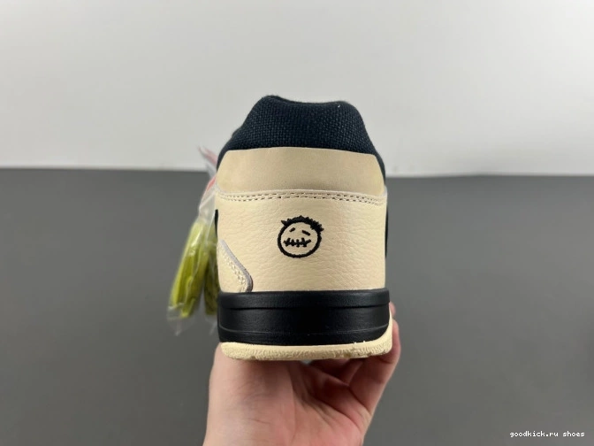 TR Scott FZ8117-102 Jumpman Jack Jordan x Travis 0818